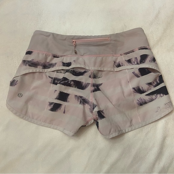 Lululemon Run: Speed Short *4-way Stretch Size 4 1150 - Picture 5 of 9